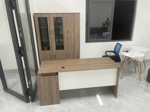 Bàn Làm Việc 23