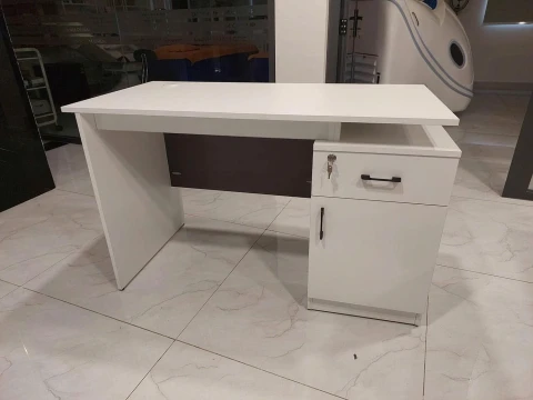 Bàn Làm việc 13