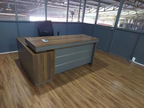 Bàn làm việc 12