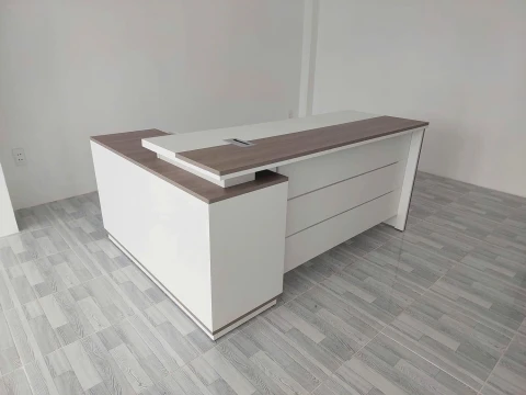 Bàn làm việc 11