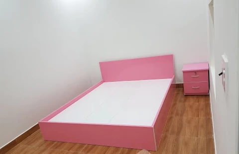 Giường ngủ màu hồng cho bé gái