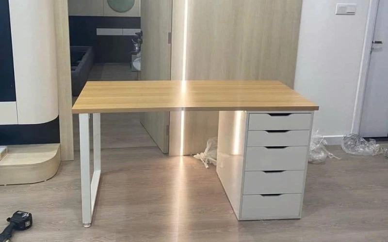 Bàn Làm Việc 02