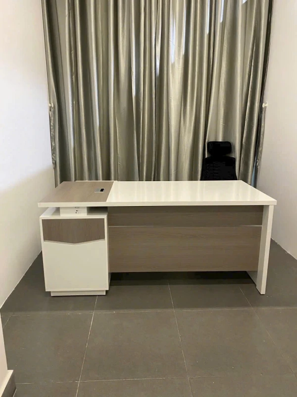 Bàn Làm Việc 21
